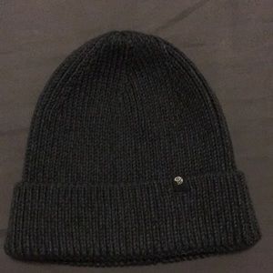 Mountain Hardware Knit Cuffed Beanie- dark grey